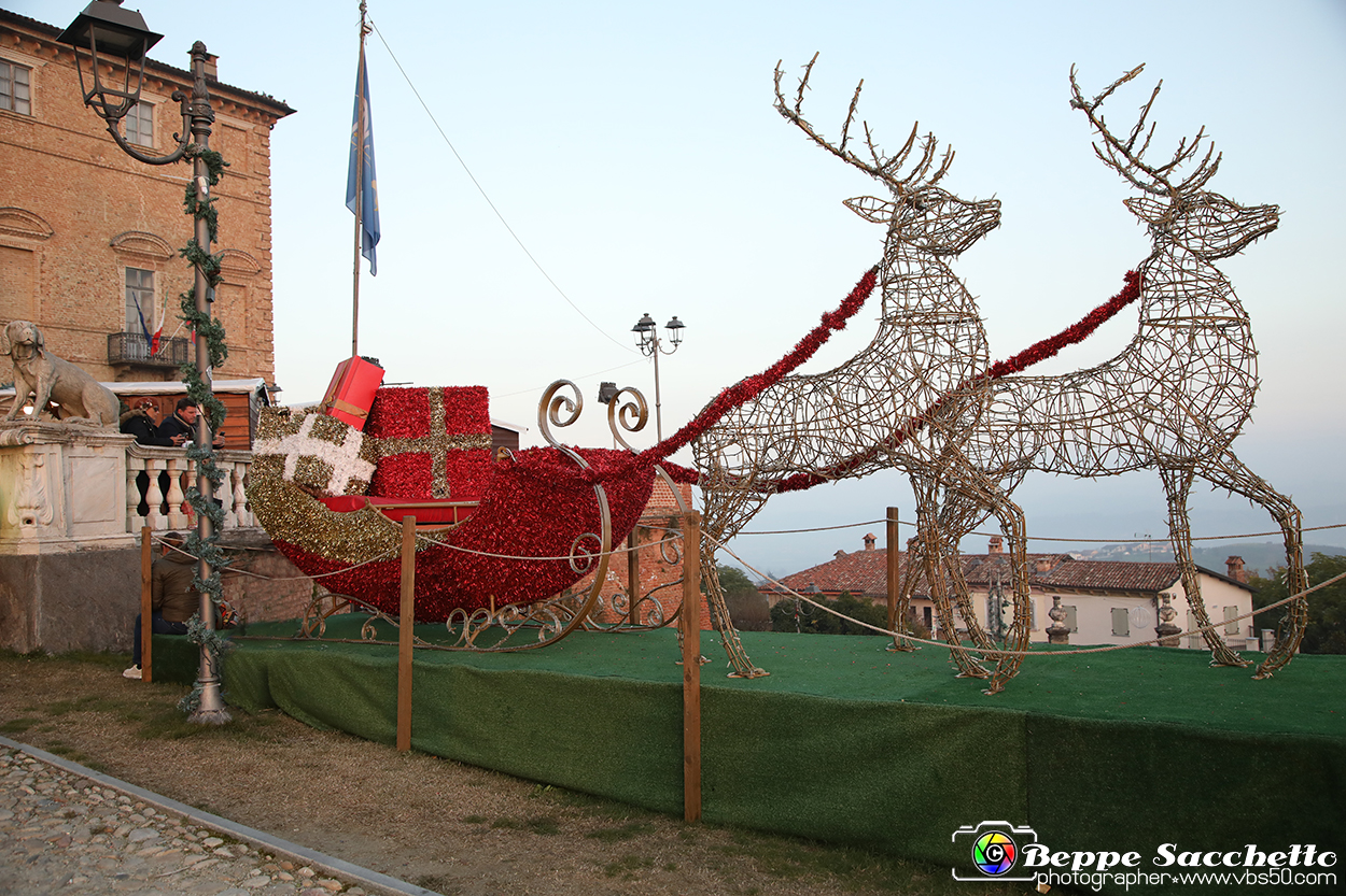 VBS_4244 -  Il Magico Paese di Natale 2024 - Spettacolo di Inaugurazione a Govone.jpg